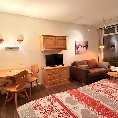 4 Min Walking To Congress Center Zentral Wohnen, Ankommen, Heimeliges Ruhiges Mitten In 公寓 达沃斯